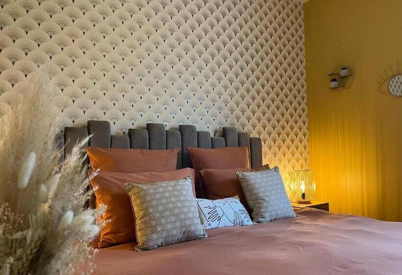 膳宿费 Les Chenes Rouges