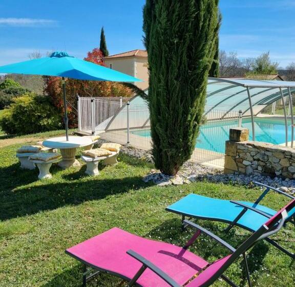 膳宿费 Les Chenes Rouges