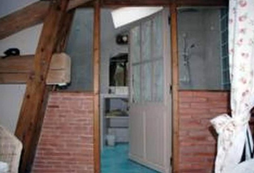 ベッドアンドブレックファースト Chambres D Hôtes Les Douves