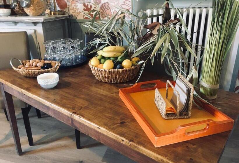 여관 Auberge Du Relais D Auniac Hotel Bar Restaurant Piscine