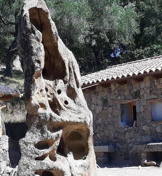 هتل Agriturismo Muzzu