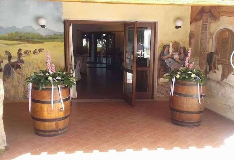 هتل Agriturismo Muzzu