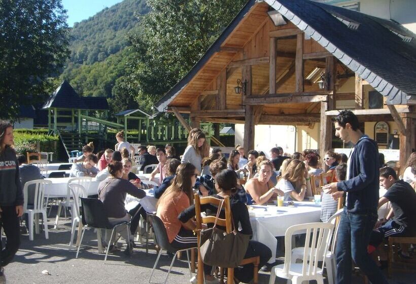 בית מלון כפרי Espace Pyrénées Loisirs Campsite
