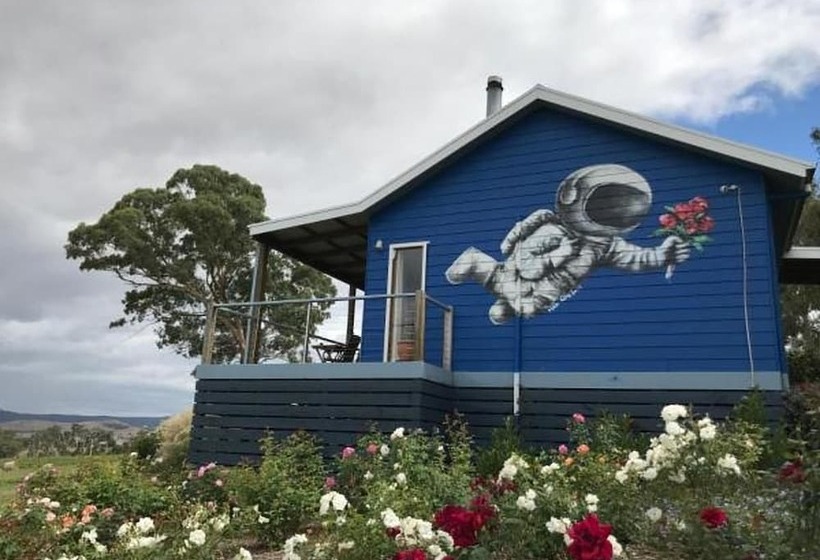 Outlook Hill Vineyard Cottages