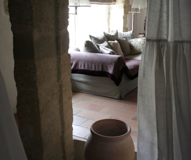 Пансион Maison D Hôtes La Cour Des Lauriers