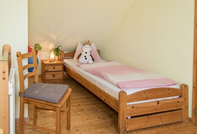 Reiter Und Ferienhof Storchennest