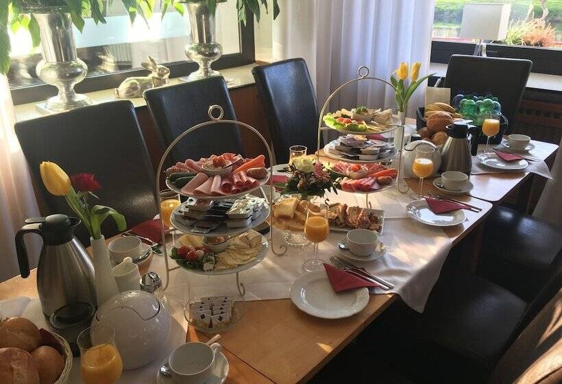 Отель Am Goetheberg