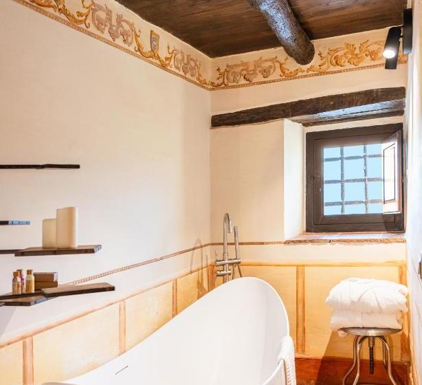 호텔 Castello Di Limatola
