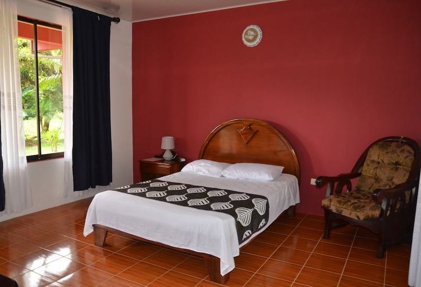 ホテル Lumbres Del Arenal Cabinas Y Villas