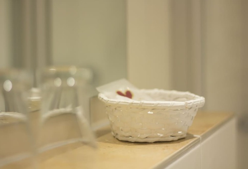 ホテル Zur Neroburg