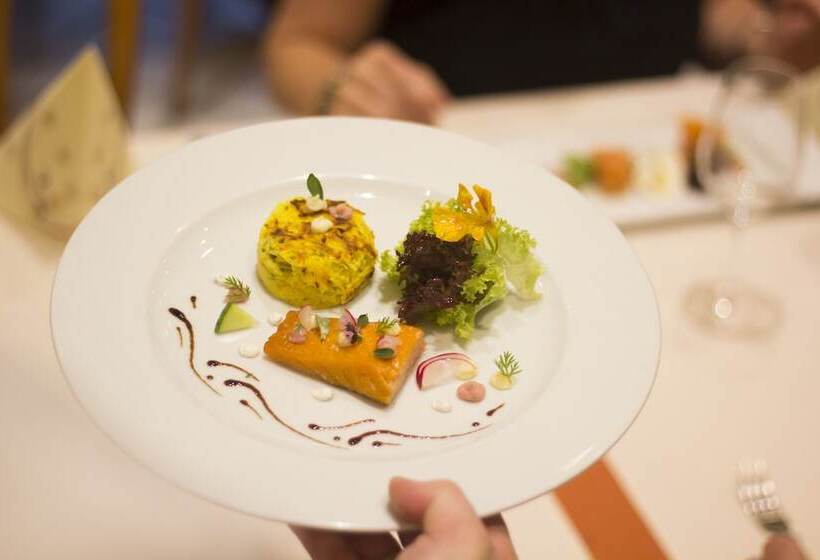 ホテル Zur Neroburg