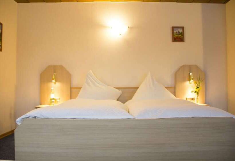 ホテル Zur Neroburg