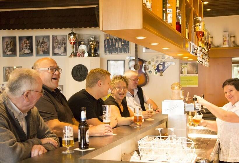 ホテル Zur Neroburg