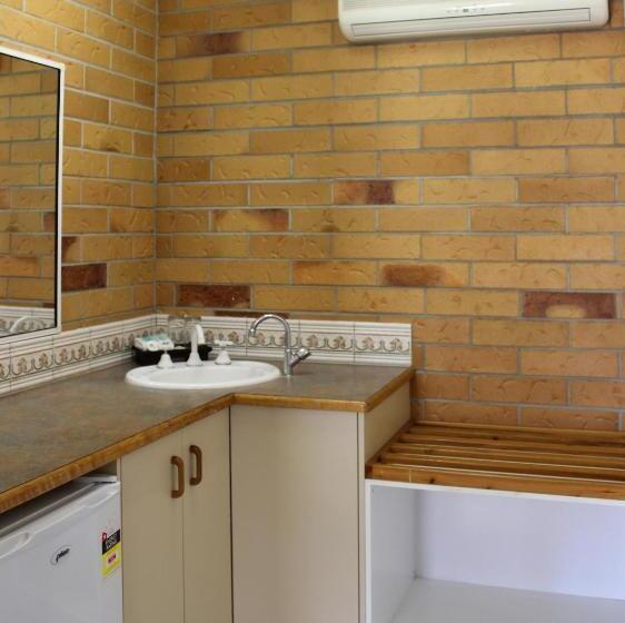 汽车旅馆  Copper Country Motor Inn