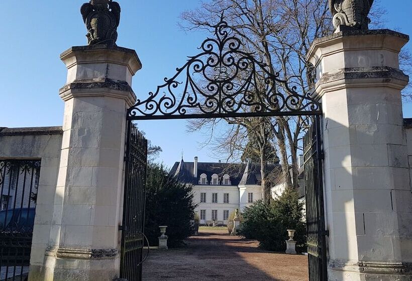 بنسيون Château De Basché