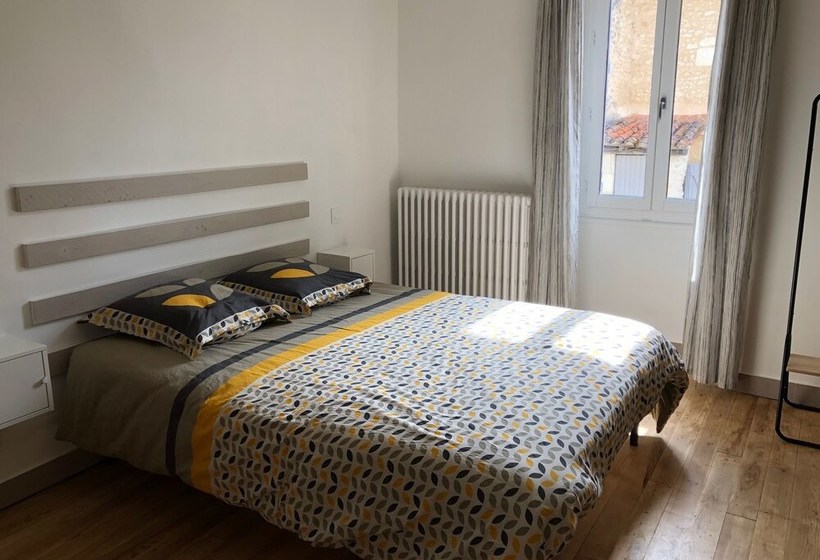 ペンション La Chambre D Emilie