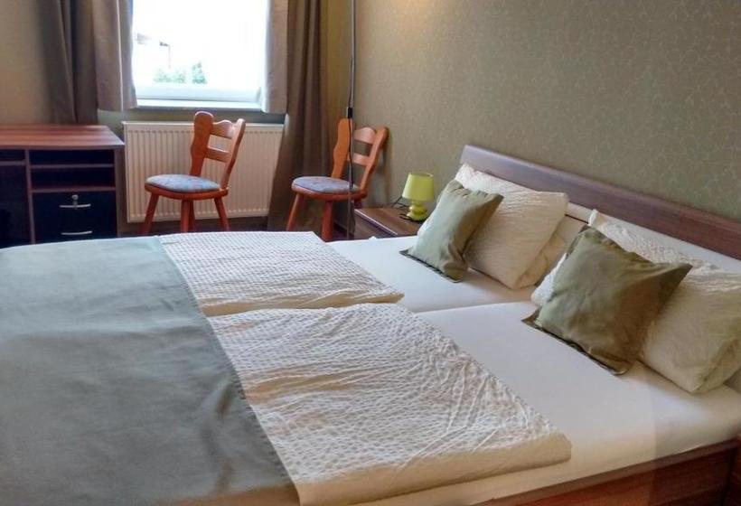 ペンション Landgasthaus Oberbillig