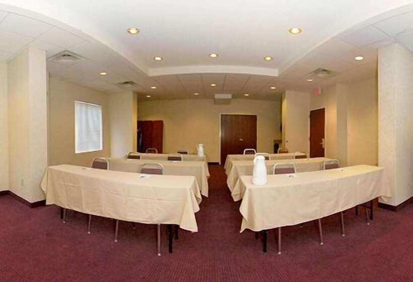 ホテル Baymont By Wyndham Mooresville