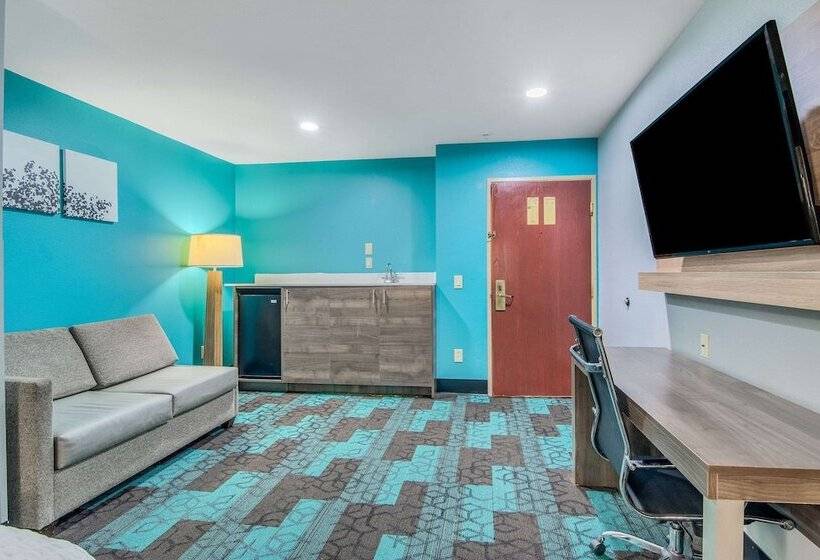 בית מלון כפרי Clarion Pointe Wake Forest   Raleigh North