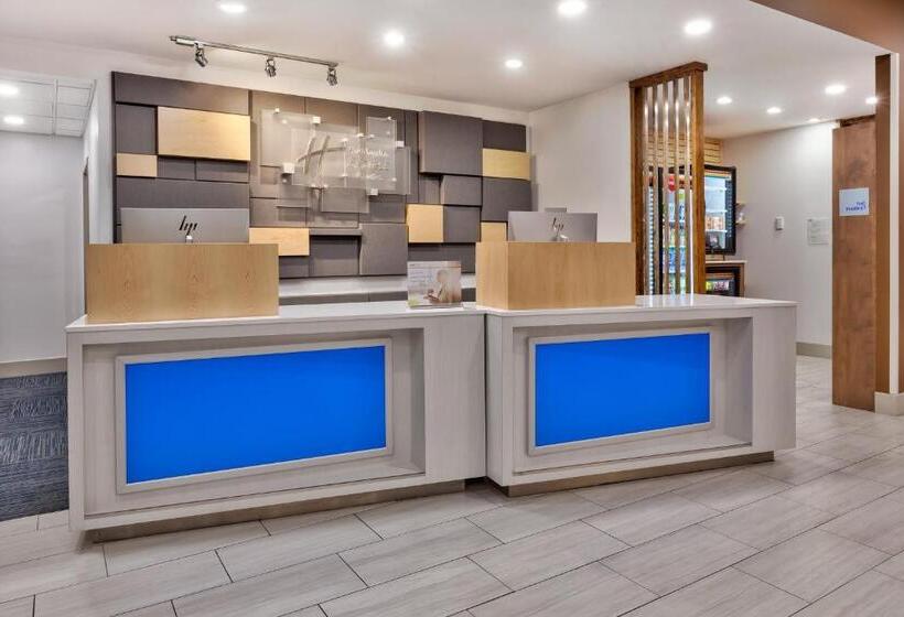호텔 Holiday Inn Express & Suites   Milan   Sandusky Area, An Ihg