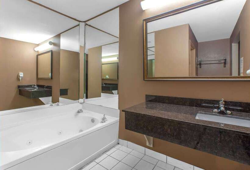 ホテル Knights Inn Forest Hill