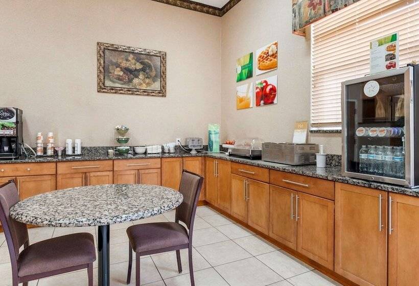 فندق Quality Inn & Suites South Obetz