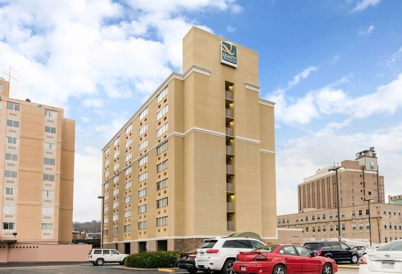 هتل Quality Inn & Suites