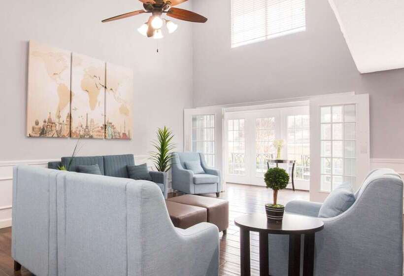 هتل Quality Inn Trussville I59 Exit 141