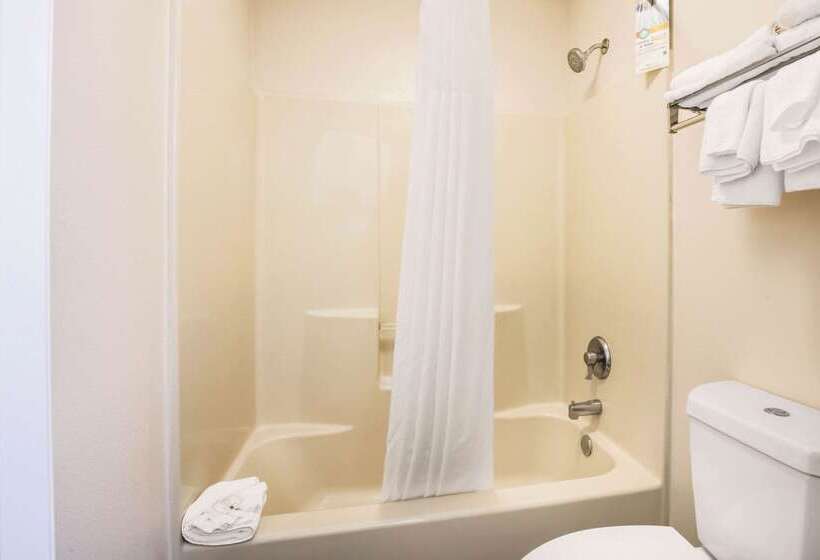 هتل Quality Inn Trussville I59 Exit 141