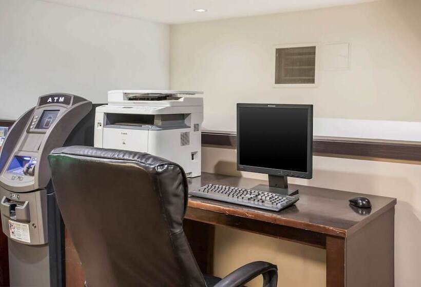 هتل Sleep Inn Kansas City International Airport