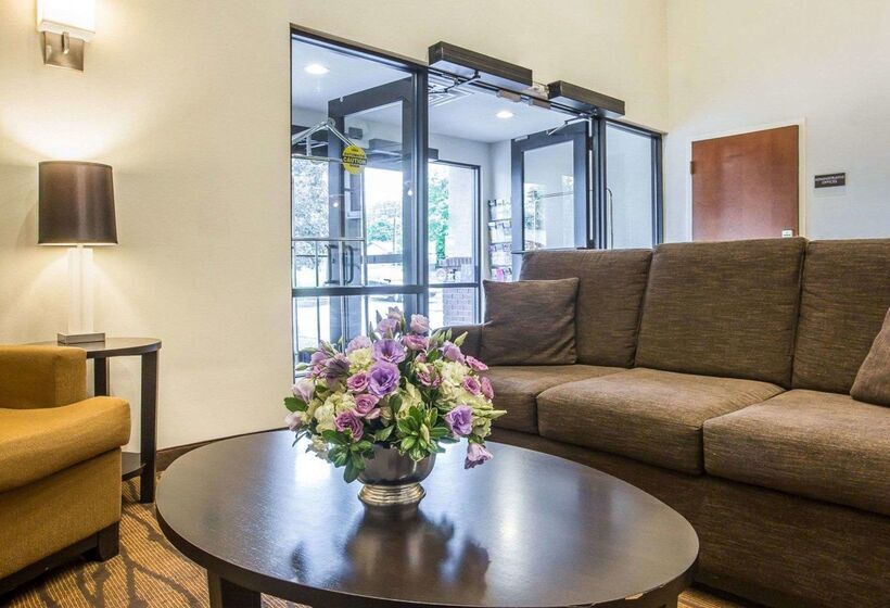 Отель Sleep Inn & Suites Queensbury  Lake George