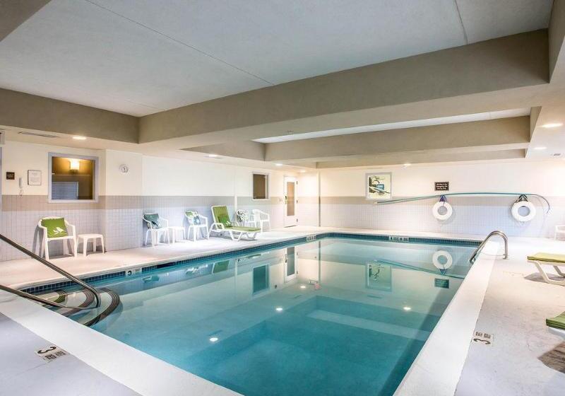 Отель Sleep Inn & Suites Queensbury  Lake George