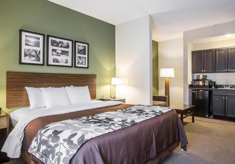 Отель Sleep Inn & Suites Queensbury  Lake George