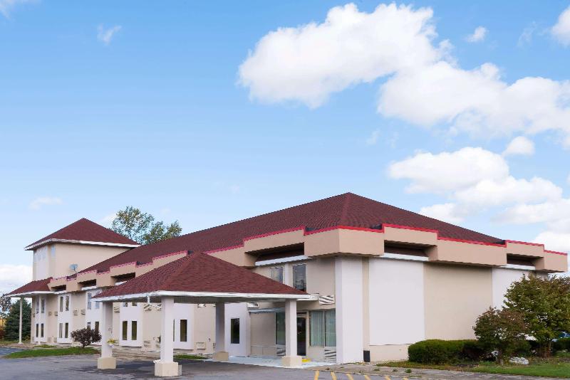 فندق Super 8 By Wyndham Batavia E Of Darien Lake Theme Park