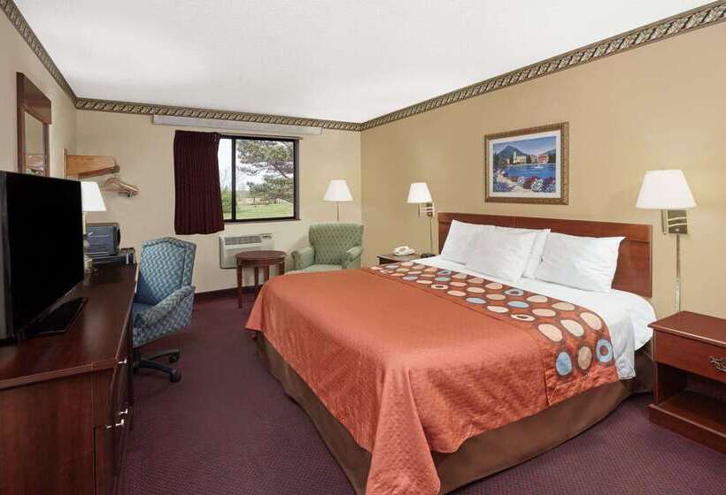 هتل Super 8 By Wyndham Greenville