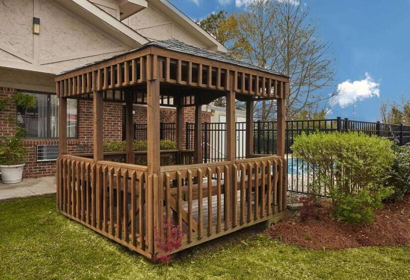 هتل Super 8 By Wyndham Greenville