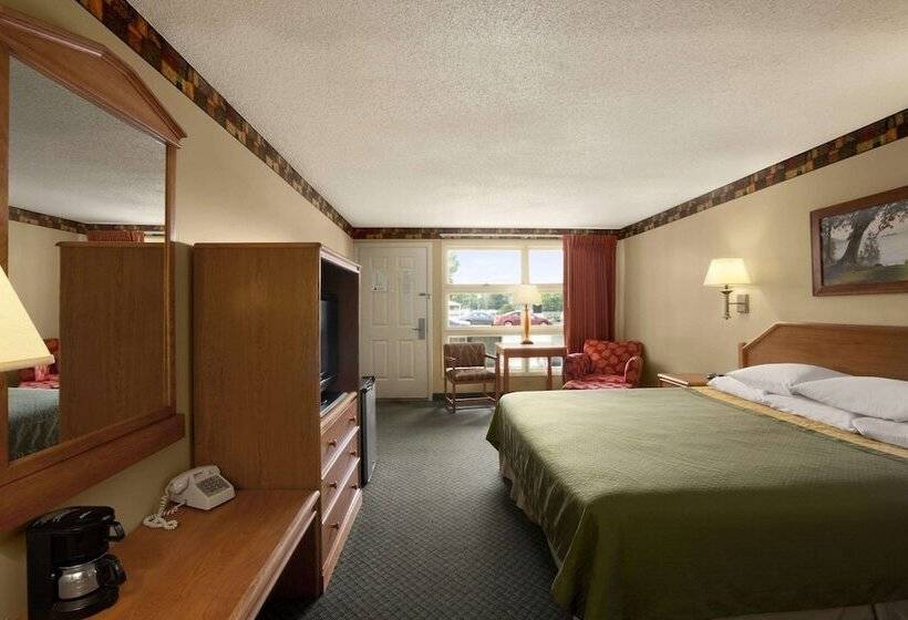 هتل Super 8 By Wyndham Lake George/downtown
