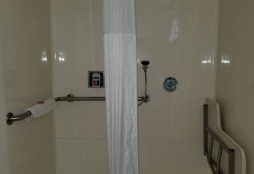 فندق Super 8 By Wyndham Los Angelesculver City Area