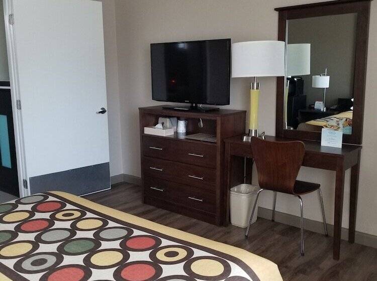 فندق Super 8 By Wyndham Los Angelesculver City Area