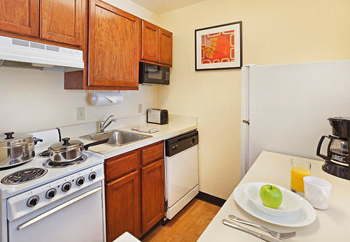 בית מלון כפרי Towneplace Suites By Marriott Charlotte Arrowood