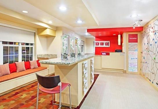 בית מלון כפרי Towneplace Suites By Marriott Charlotte Arrowood