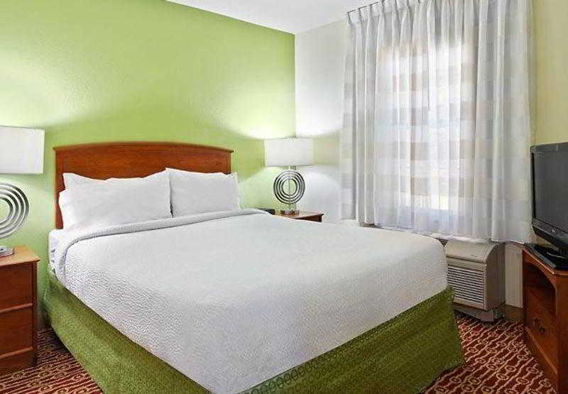 בית מלון כפרי Towneplace Suites By Marriott Charlotte Arrowood