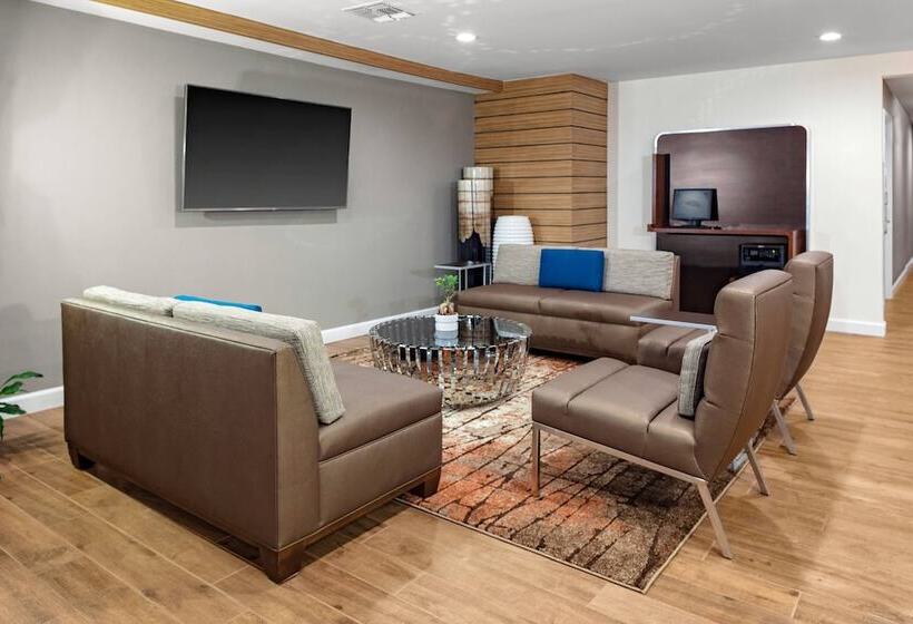هتل Towneplace Suites By Marriott Dallas Plano/legacy