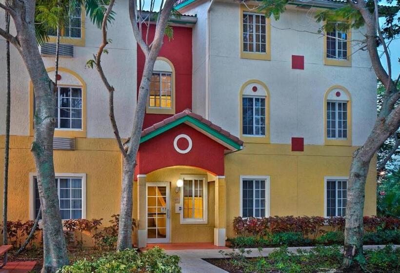 Отель Towneplace Suites By Marriott Fort Lauderdale Weston