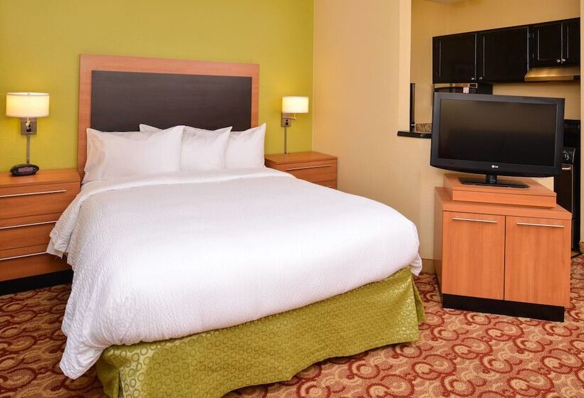 هتل Candlewood Suites Miami Lakes, An Ihg