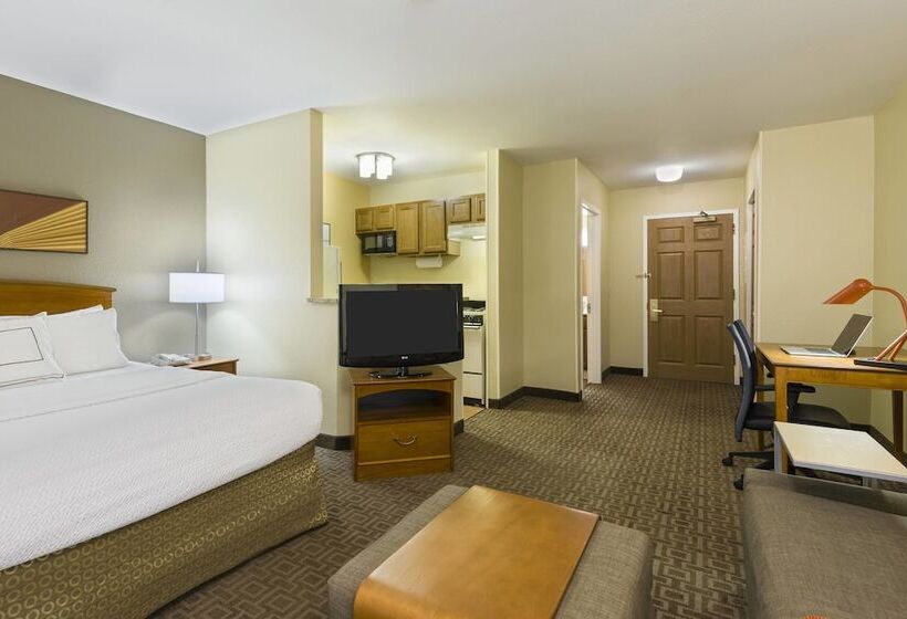 هتل Towneplace Suites Mobile