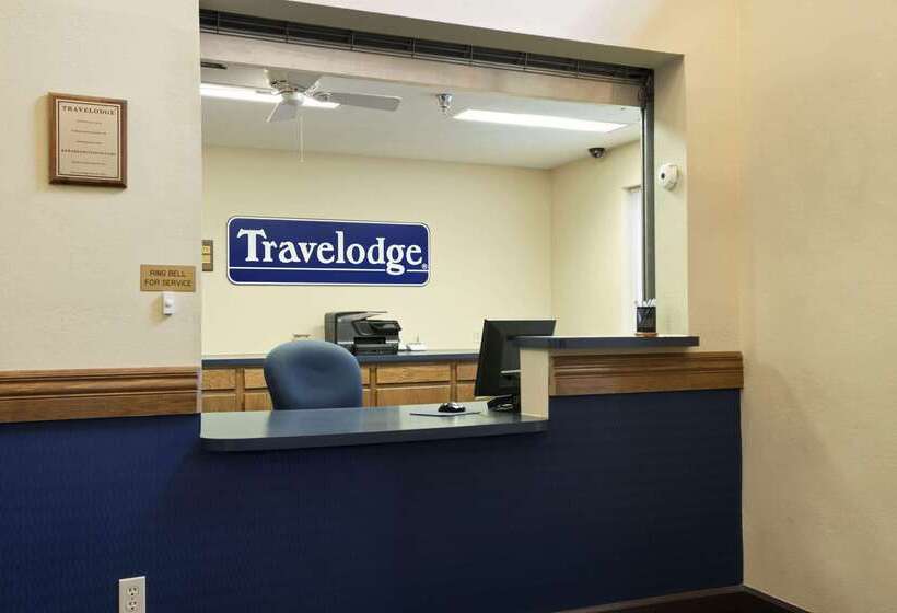 هتل Travelodge By Wyndham Grand Island