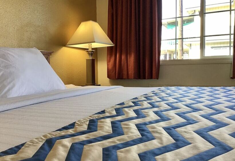 فندق Travelodge By Wyndham Pendleton Or