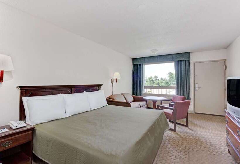 فندق Travelodge By Wyndham Williamsburg Colonial Area