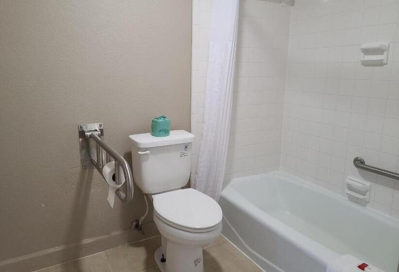 فندق Travelodge By Wyndham Williamsburg Colonial Area